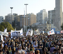 Unas 40 mil personas, según los organizadores, se congregaron en el Monumento. (Fuente: Andres Macera) (Fuente: Andres Macera) (Fuente: Andres Macera)