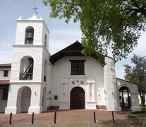 Convento San Francisco, en Santa Fe, sepulcro de Romero de Pineda.