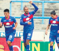 El Matador ganó con goles de Vera y Menossi. (Fuente: Prensa Tigre) (Fuente: Prensa Tigre) (Fuente: Prensa Tigre)