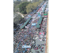 Las organizaciones iniciaron la marcha en el Monumento al Trabajo.