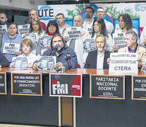 A los paros en Capital y provincia se sumará mañana un paro nacional, convocado por Ctera, Conadu y Sadop. (Fuente: Leandro Teysseire) (Fuente: Leandro Teysseire) (Fuente: Leandro Teysseire)