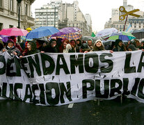 Los maestros exigen “condiciones dignas para enseñar y aprender”.