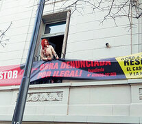 Los amparistas de Casco Histórico Protege colgaron un cartel anunciando la buena noticia en el barrio.