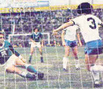El gol de Juan Domingo Rocchia para darle el título a Ferro en 1982.