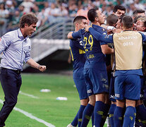 Los jugadores de Boca festejan el empate y pasaje a la final de la Copa Libertadores.