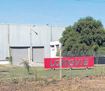 La firma Longvie fabrica electrodomésticos en Paraná. La planta permanecerá cerrada hasta el 30 de enero.