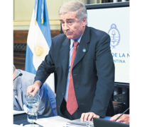 El ministro Oscar Aguad la pasó mal en la comisión bicameral.
