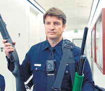 Fillon es Nolan, quien tras un divorcio se enrola en la policía de Los Angeles.