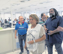 Petrocini, Baradel y otros dirigentes docentes, ayer, en el Ministerio de Trabajo provincial. (Fuente: Twitter) (Fuente: Twitter) (Fuente: Twitter)