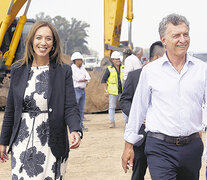 Macri y Vidal recorrieron obras de la Ruta 5, en la localidad bonaerense de Suipacha. (Fuente: NA) (Fuente: NA) (Fuente: NA)