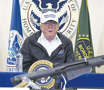 “Si no tenés una barrera de acero o un muro de algún tipo, vas a tener tráfico de personas”, dijo Trump. (Fuente: AFP) (Fuente: AFP) (Fuente: AFP)