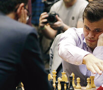 Carlsen se quedó con el título, obteniendo 17 puntos sobre los 21 posibles.