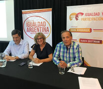 Giustiniani, Augsburger y Javier Ganem, en la presentación de las conclusiones del sondeo.