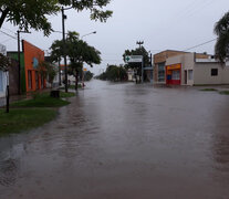 Las tareas de drenaje no alcanzan. En 20 días llovió lo mismo que suele llover en todo un año.