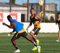 Duvan Vergara llega hoy para sumarse al plantel.