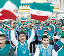 Estudiantes conmemoran el aniversario en Teherán.