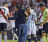 El encontronazo Coudet-Centurión en el Monumental. (Fuente: Fotobaires) (Fuente: Fotobaires) (Fuente: Fotobaires)