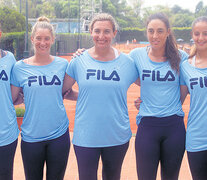 Lucero, Bosio, la capitana Paz, Pella y Ortenzi, en las canchas del Baltc. (Fuente: Luciano Giliberti) (Fuente: Luciano Giliberti) (Fuente: Luciano Giliberti)