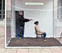 Yo no muero, ya no más es una intervención de 50 minutos montada en la Plaza Seca del Centro Cultural San Martín.