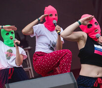 El colectivo activista ruso, punkoso, digitalero y antiPutin Pussy Riot vendrá en abril a tocar en Niceto Club.