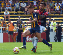 El Colorado Gil vuelve al medio campo canaya.