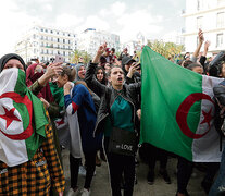 Las manifestaciones empezaron el 22 de febrero, dos días antes de que Buteflika fuera trasladado a Suiza.