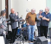 Los oradores: Nora Veiras, Hugo Soriani, Horacio Vargas, Víctor Santa María y Pablo Feldman.