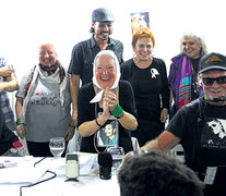 Cortiñas disfrutó de la presentación junto a León Gieco, Cecilia Rossetto y Leonor Manso, entre otros. (Fuente: Leandro Teysseire) (Fuente: Leandro Teysseire) (Fuente: Leandro Teysseire)