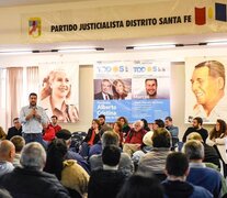 El plenario se desarrolló en la sede del PJ.