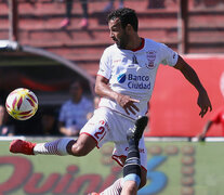 Lucas Gamba tiene 32 años.