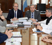 La reunión tuvo momentos tensos por los cruces de datos.