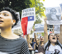 Marcha en Plaza de Mayo en solidaridad con el pueblo de Chile. (Fuente: Adrián Pérez) (Fuente: Adrián Pérez) (Fuente: Adrián Pérez)