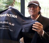 Guillermo Vilas, con la camiseta del equipo argentino de Copa Davis. (Fuente: Télam) (Fuente: Télam) (Fuente: Télam)