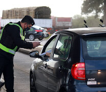 Santa Fe mantiene los retenes interprovinciales, para evitar ingresos de riesgo covid.