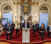 El presidente Alberto Fernández encabezó la presentación en el Salón Blanco.