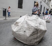 &amp;quot;Hay que definir cuál es el mínimo que debe cobrar un cartonero, o alguien que trabaja en el cuidado, o en un comedor&amp;quot;, explican.  (Fuente: Guadalupe Lombardo) (Fuente: Guadalupe Lombardo) (Fuente: Guadalupe Lombardo)