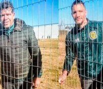 Castellanos y Ledesma en el predio donde se practicó.