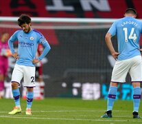 Silva y Laporte buscan una explicación por la derrota. (Fuente: EFE) (Fuente: EFE) (Fuente: EFE)