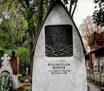 La tumba de Chejov en el cementerio de Novodevichi (Moscú).