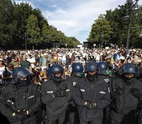 La Policía tuvo algunos roces con los manifestantes.  (Fuente: EFE) (Fuente: EFE) (Fuente: EFE)