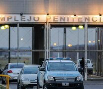 Entrada de la Cárcel de Ezeiza, donde se cablearon las celdas de empresarios y ex funionarios.