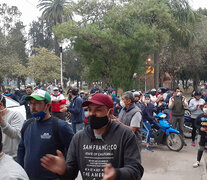 Frente a la casa de Sergio Nardelli, en Reconquista