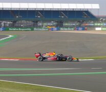 Max Verstappen cortó la racha de los Mercedes y se quedó con el triunfo en Silverstone. (Fuente: Prensa F1) (Fuente: Prensa F1) (Fuente: Prensa F1)