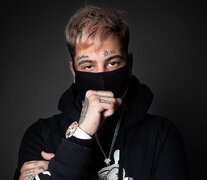 Duki reposa su trap y practica drill en sus nuevos videoclips (Por mi nombre y Eo eo) y el nuevo video de su feat con Lucho SSJ. (Fuente: Duki | Prensa) (Fuente: Duki | Prensa) (Fuente: Duki | Prensa)