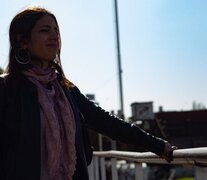 María Victoria, en la cancha donde pasó los momentos más felices de su infancia. (Fuente: Gonzalo Colini, Prensa de Platense) (Fuente: Gonzalo Colini, Prensa de Platense) (Fuente: Gonzalo Colini, Prensa de Platense)