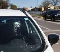 Varios vehículos recibieron impactos de bala. (Fuente: Gentileza Rosario3.com) (Fuente: Gentileza Rosario3.com) (Fuente: Gentileza Rosario3.com)