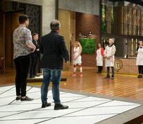 Telefe vuelve a echar mano a los concursos de cocina. Irá de lunes a jueves a las 22.30, con una gala de eliminación los domingos a las 22. 