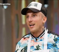 El Polaco estará aislado durante semanas, pero aún no quedó desafectado del certamen. 