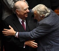 Los expresidentes de Uruguay Julio María Sanguinetti y José Pepe Mujica renunciaron a sus bancas en el Senado. (Fuente: AFP) (Fuente: AFP) (Fuente: AFP)