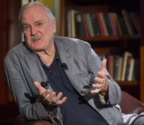 &amp;quot;Hay una patética idea de que la gente no puede pensar por sí misma&amp;quot;, dijo Cleese. (Fuente: AFP) (Fuente: AFP) (Fuente: AFP)